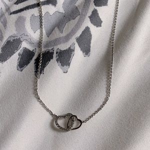 Simple platinum double heart necklace